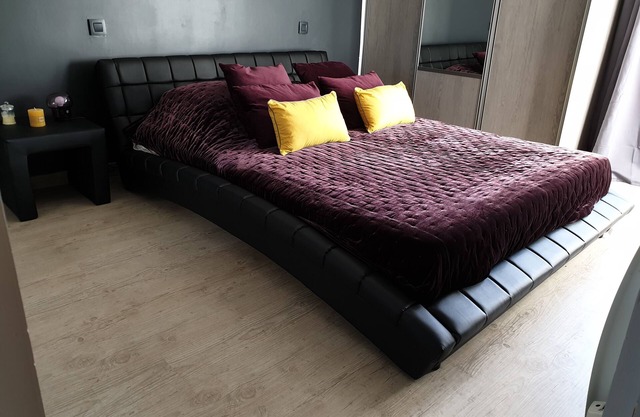 Queen Size Bed Suite with private lounge and terrace