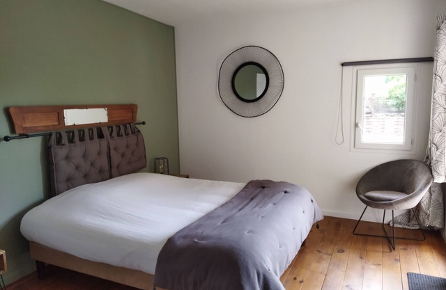 Quiet 2-person room ideally located in Le Somail - Les Pipistrelles
