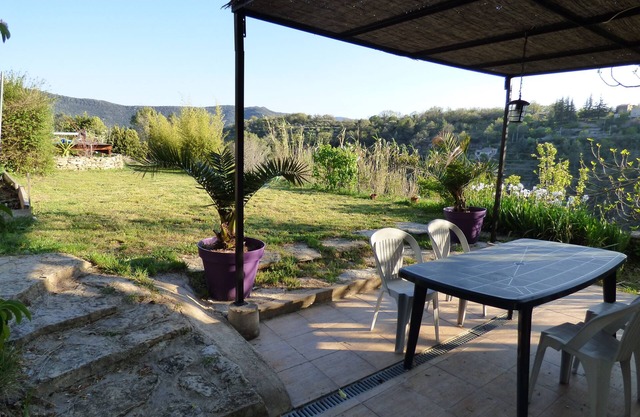Quiet and ALL COMFORT, ideal for CURISTS, TERRACE and SWIMMING POOL not overlooked
