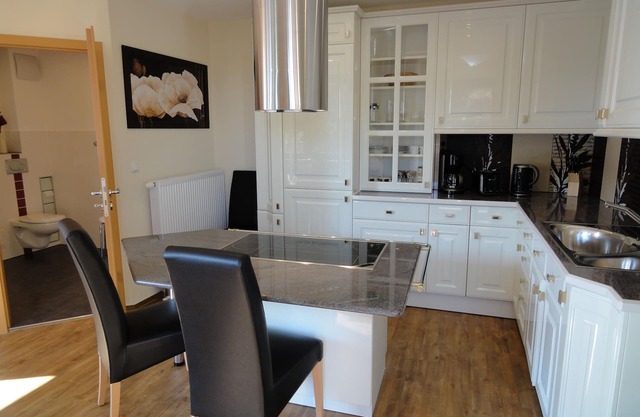 Quiet apartment, high quality and lovingly furnished