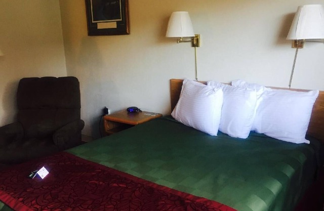 Quiet centrally located hotel in historic part of town. Dogs welcome