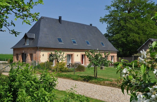 Quiet cottage, axis of Rouen Dieppe, close to the sea and forest, close to our farm