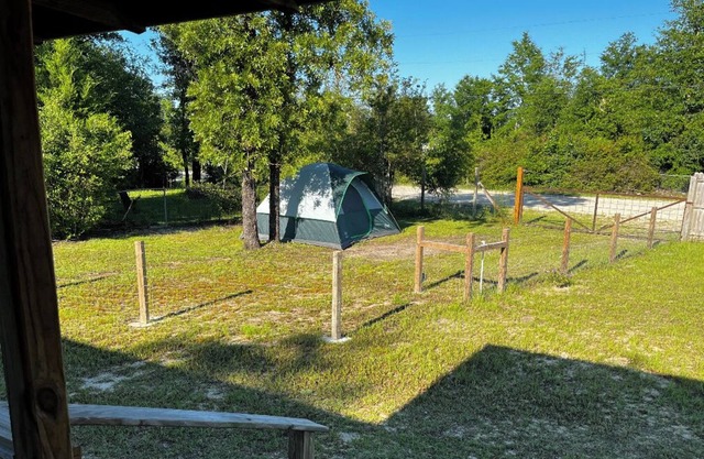 Quiet County RV Lot private entrance & Fenced