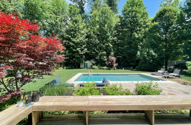 Quiet Cul-De-Sac w/Pool, 2-3 miles to Town & Track