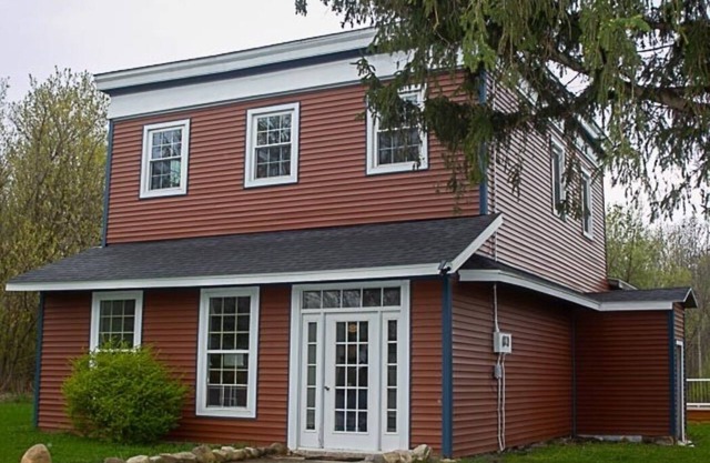 Quiet Farmhouse, near Alfred University and the Finger Lakes.