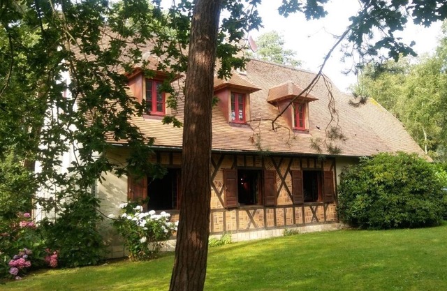 Quiet half-timbered character house rental, not isolated