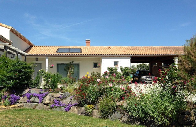 Quiet, gîte 70 m² recent house, for 1 couple. (Discounts for stays > 1 week)