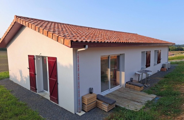 Quiet house for vacations with family or friends.