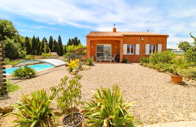 Quiet house in Corbières covered pool air conditioning