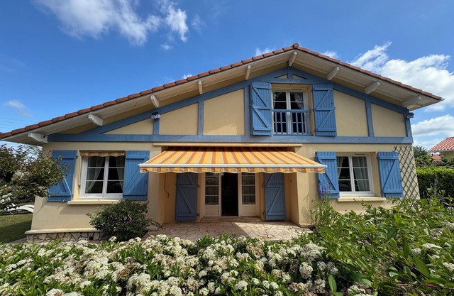 Quiet house with spa, barbecue, garden and view of the cycle path