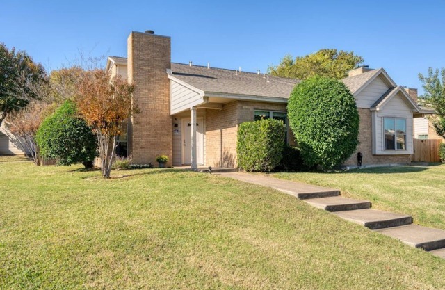 Quiet, Modern, large private space, centrally loc.