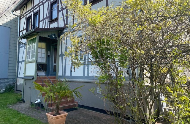 Quiet, natural 34sqm apartment in half-timbered house, Kassel-Harleshausen 2 PEOPLE