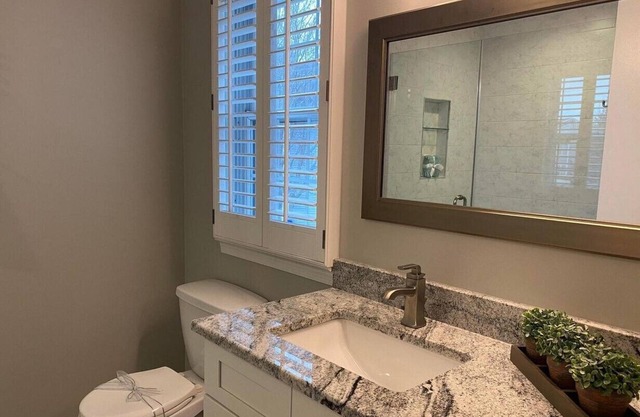 Quiet Private Apartment to Relax. Near Ft Belvoir, George Washington's Mt Vernon