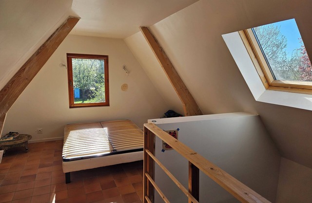 Quiet, self-contained studio in the heart of the countryside