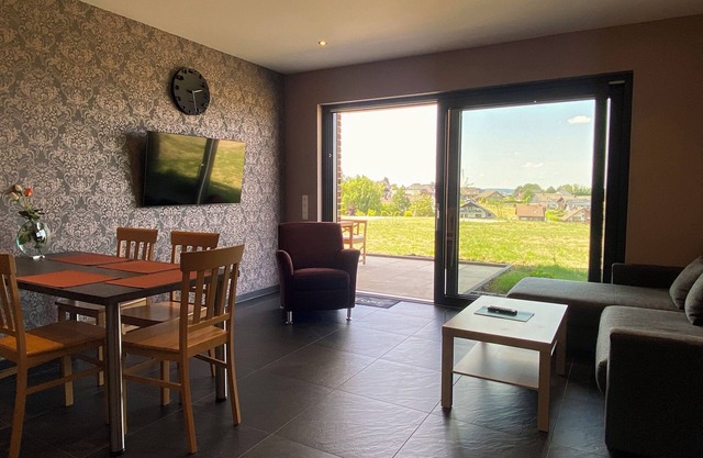 Quiet vacation apartment by the pond in Schmidt Pet-friendly
