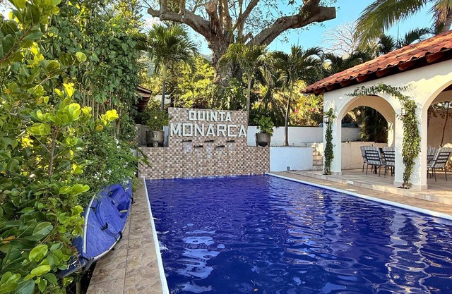 Quinta Monarca a beautiful house with private access to the lake
