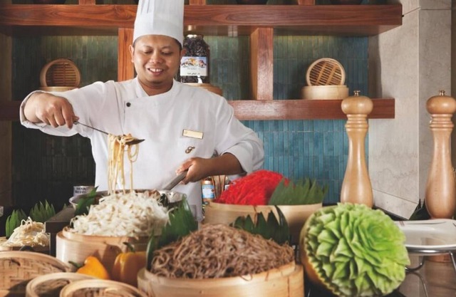 R 1845 Fairmont Makkah Clock Royal Tower