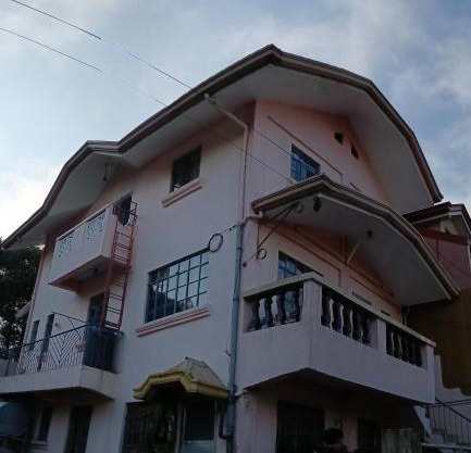 R and W Transient House in Baguio