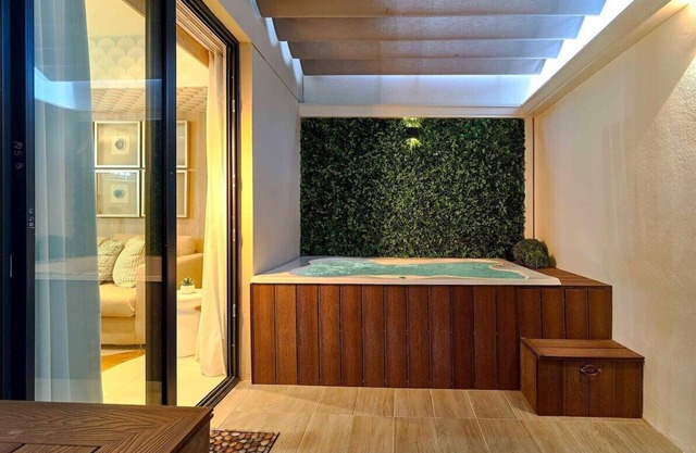 ®{Peaceful~Retreat} @DowntownSD +HotTub+Gym+Family