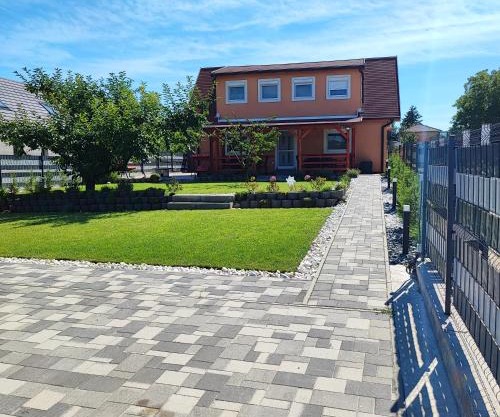 R&R Vendégház Balatonkenese