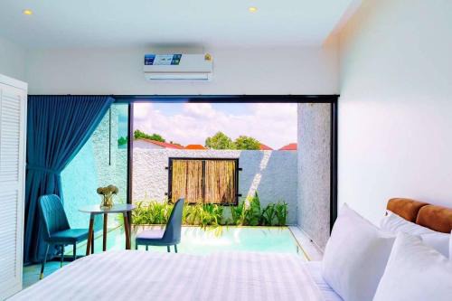 R resident resort