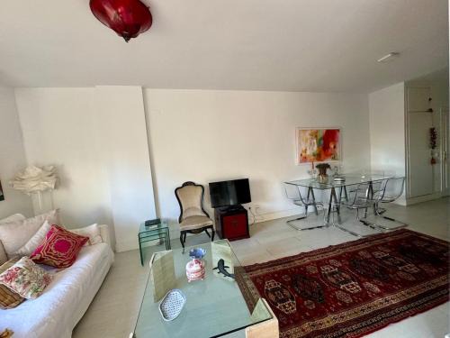 R4 Apartment next to Plaza de España and Metro