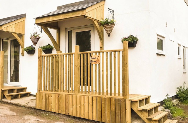Rabbits Warren, A 2 Bed Holiday Let in The FOD