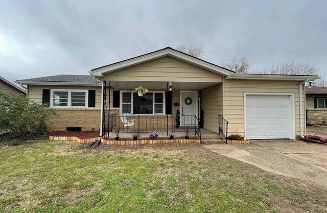 Radian Ranch - 2 Kings, Near Derby - Fenced Yard - Pet Friendly.