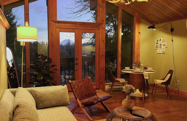 Rainier View Lodge - Mountain View Suite in Scenic Issaquah ｜ Seattle gateaway