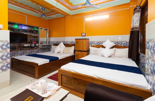 RAJA HOTEL AND LODGE