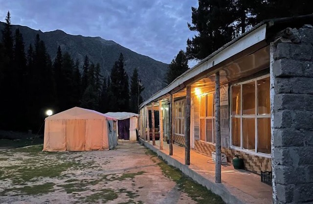 Rama Lake View Hotle And Restaurant