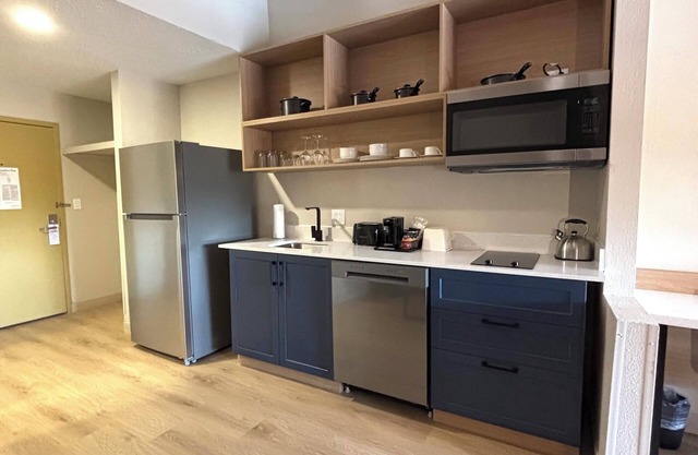 Ramada by Wyndham Davenport Orlando South