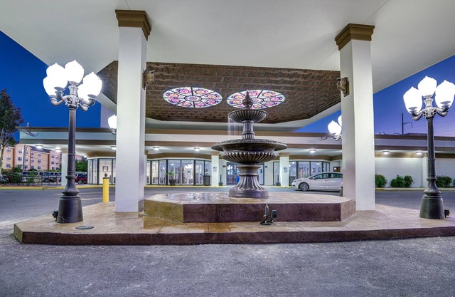 Ramada by Wyndham Metairie New Orleans Airport