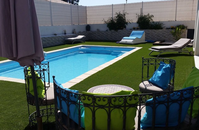 RARE PEARL NEAR THE BEACHES BETWEEN HYERES AND TOULON