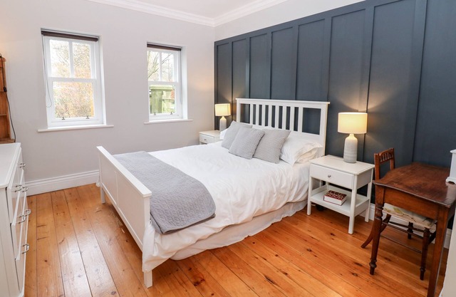 RAVENSIDE, pet friendly, with a garden in Humshaugh