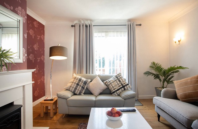 Rawmarsh House, Rotherham for Contractors & families (Hosted by: Emu-J stays)