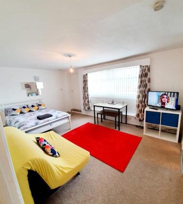 Rayleigh Town Centre 2 Bedroom Apartment