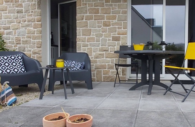 RECENT 3 * APARTMENT 100 M FROM THE BEACH