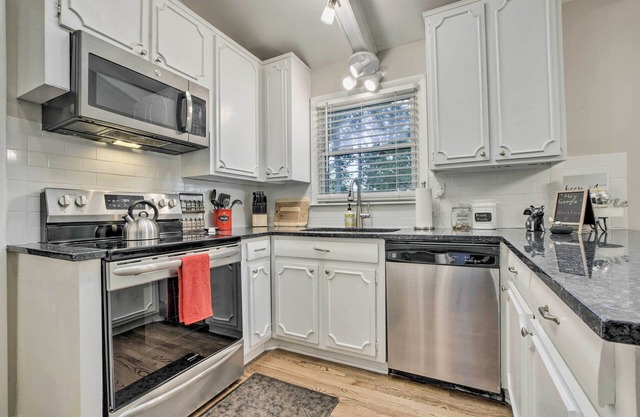 Recently Renovated Raleigh Retreat w/Patio!