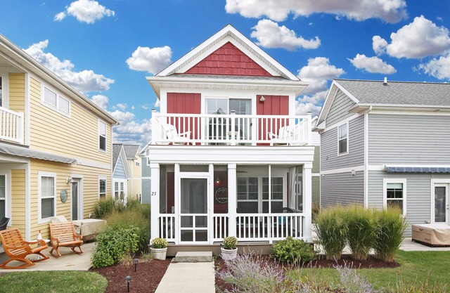 Red Anchor | 2 Bed, 2.5 Bath