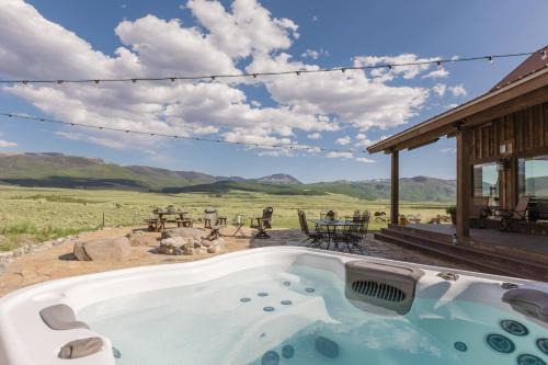 Red Mountain Cabin at The QD