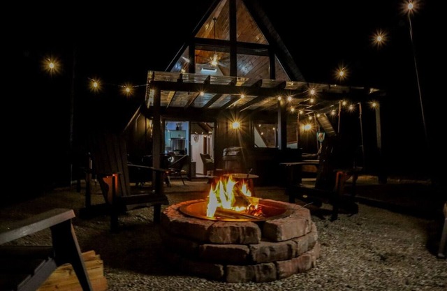Red River Gorge Raven’s Summit Luxury HotTub WiFi