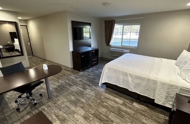 Red Roof Inn Hayward