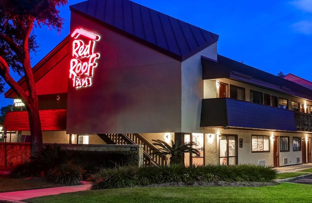 Red Roof Inn Pensacola – I-10 at Davis Highway