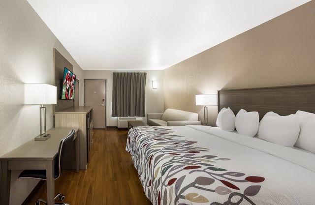 Red Roof Inn & Suites Thomasville