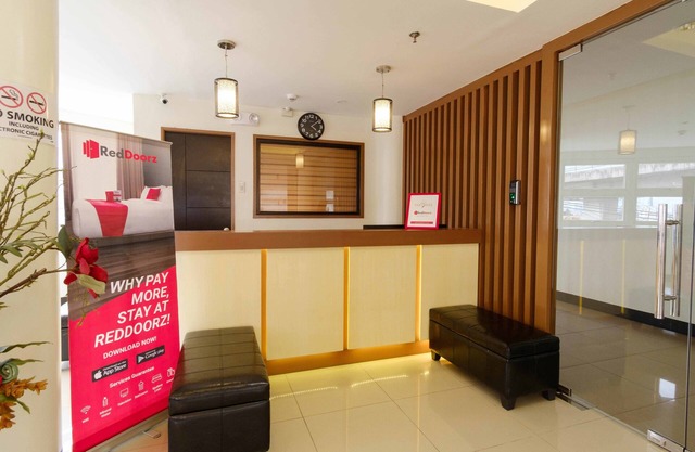 RedDoorz Plus @ EDSA Congressional
