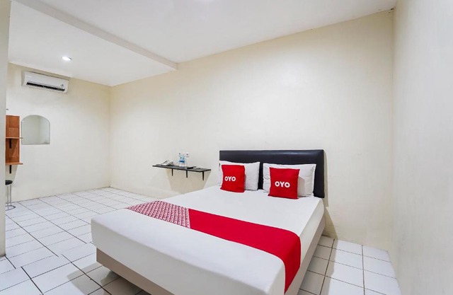 RedDoorz Plus near Galaxy Mall
