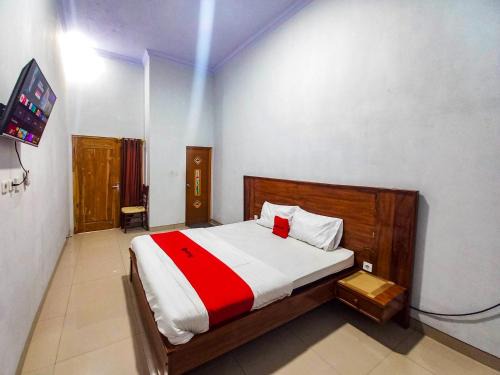 RedDoorz Plus Syariah at Umyas Hotel near Terminal Anjuk Ladang Nganjuk