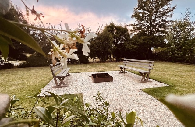 Redgate Cottage, Mudgee. Peaceful rural setting. Great place to unwind.