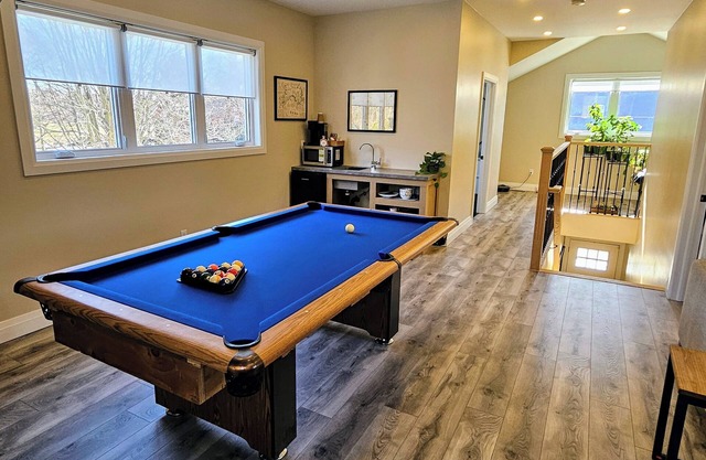 Redwood Suite (Broken Pine)